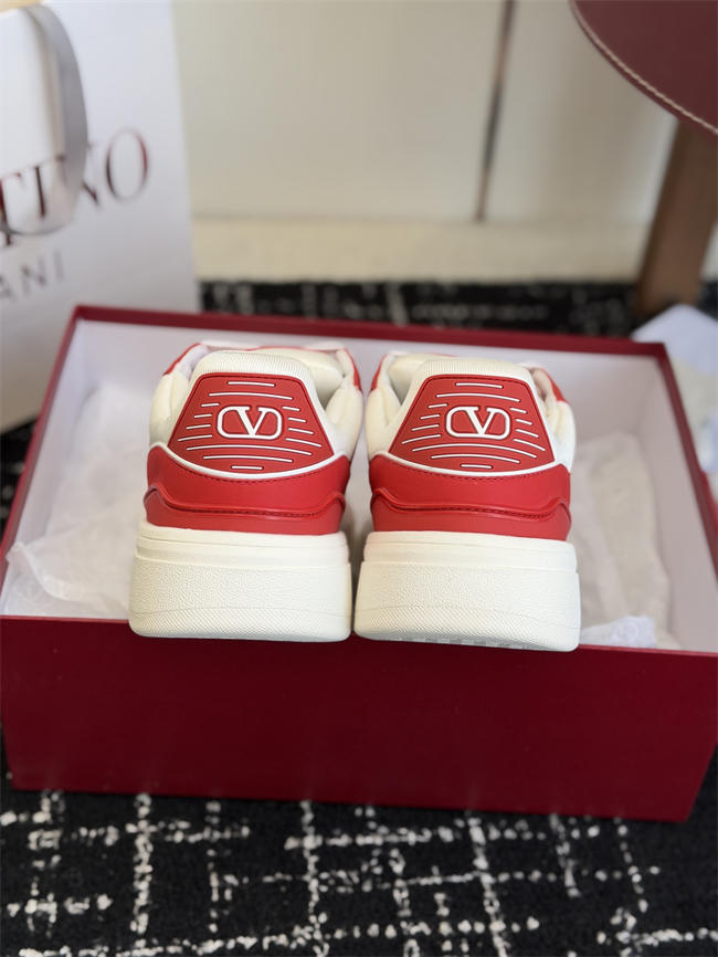Va1e*ntin0 sneakers