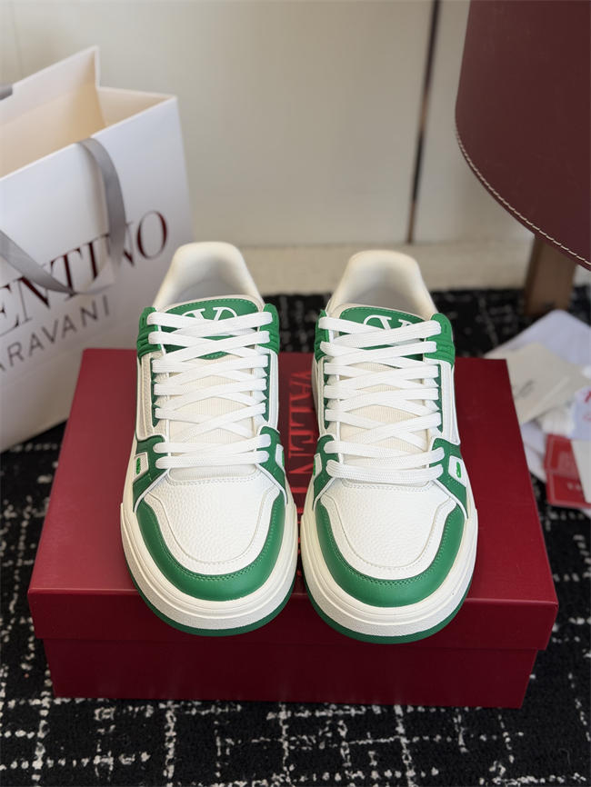 Va1e*ntin0 sneakers