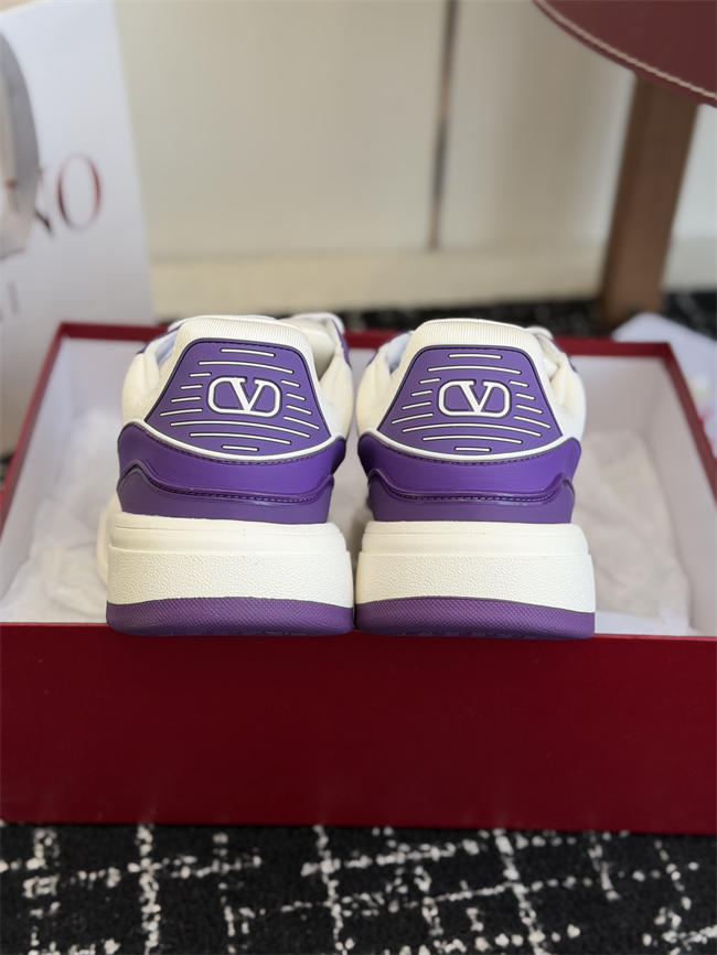 Va1e*ntin0 sneakers