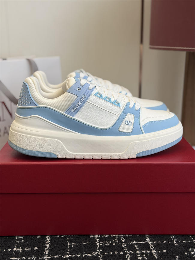 Va1e*ntin0 sneakers