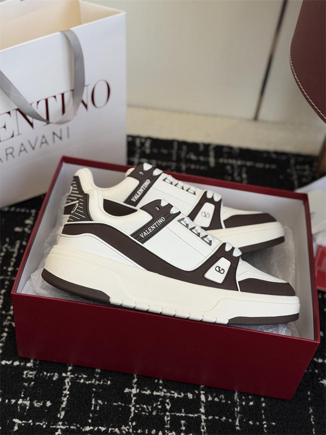 Va1e*ntin0 sneakers