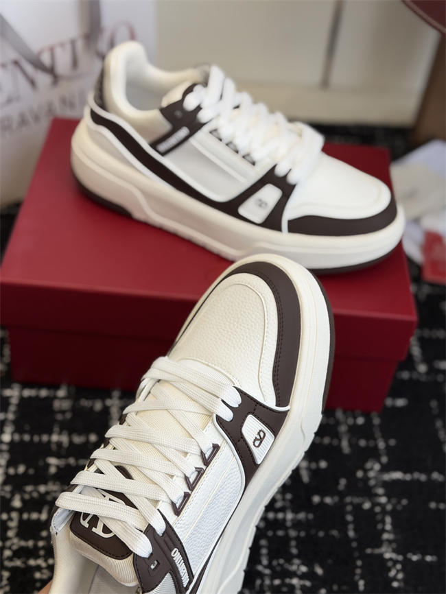 Va1e*ntin0 sneakers