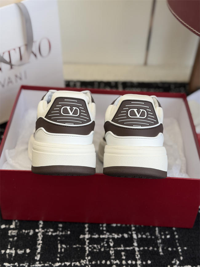 Va1e*ntin0 sneakers