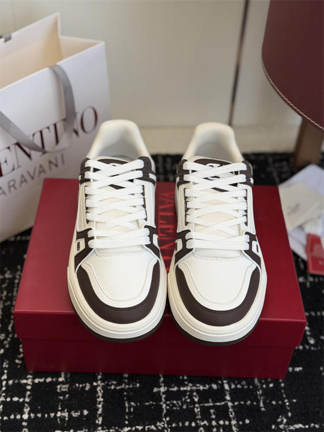 Va1e*ntin0 sneakers