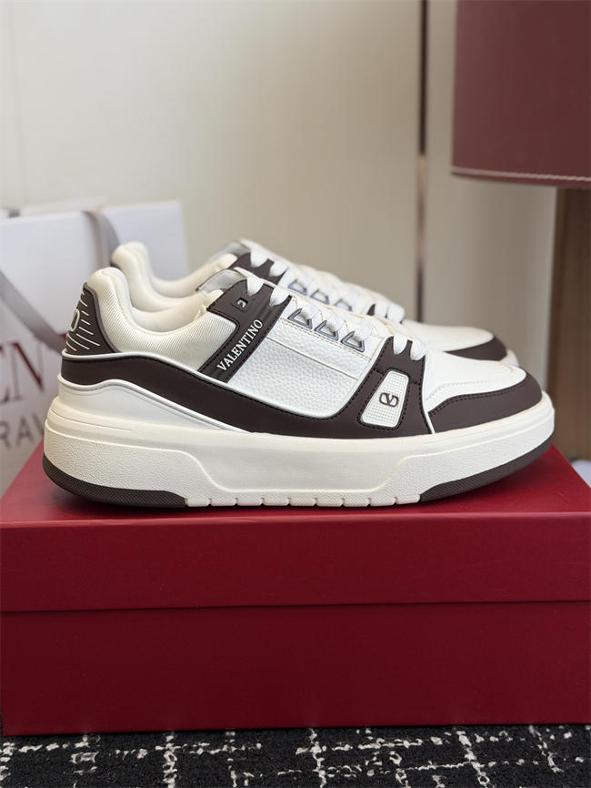 Va1e*ntin0 sneakers