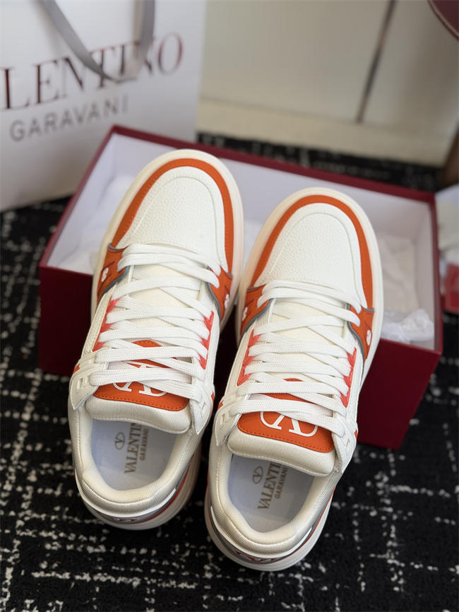 Va1e*ntin0 sneakers