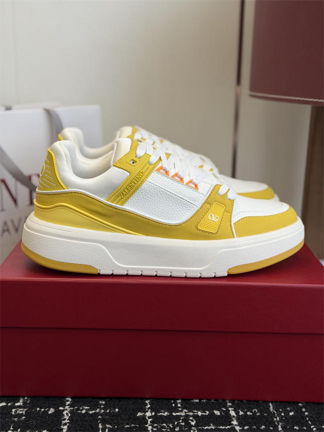 Va1e*ntin0 sneakers