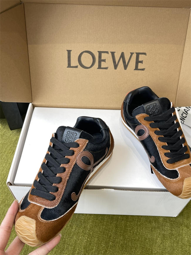 L0ew* sneaker
