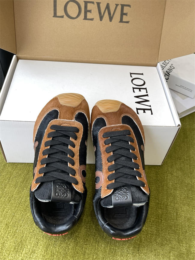 L0ew* sneaker