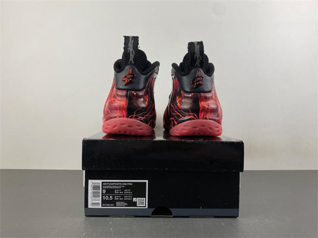 stranger things x nike air foamposite one preM1vm qs