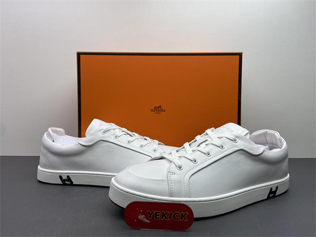 H**me5 sneaker
