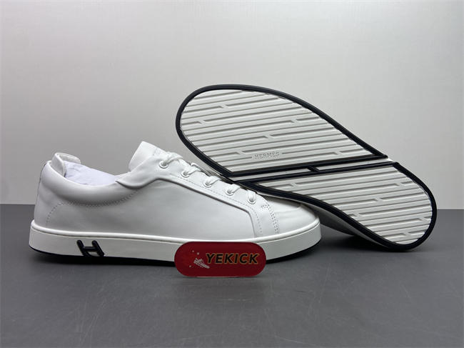 H**me5 sneaker